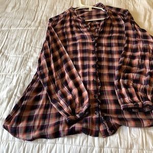 St.Jon’sBay cable knit sweaters 1 Purple and 1 Burgandy. 1 button downplay shirt